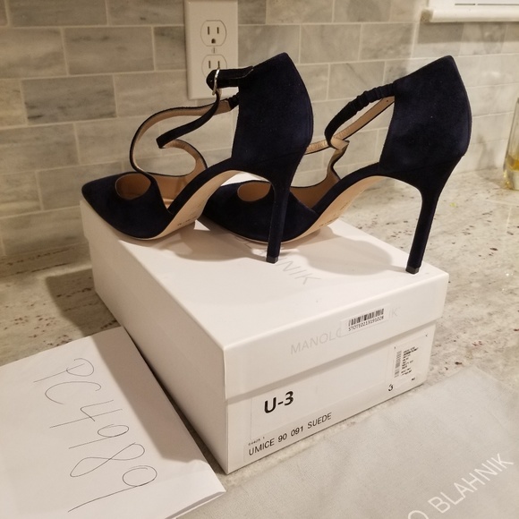 SOLD!  Manolo Blahnik UMICE 90MM navy heels 38 - Picture 8 of 8